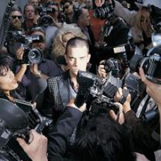 ROBBIE WILLIAMS - LIFE THRU A LENS 2021 (3550395) UMC/EU MINT